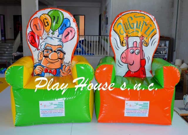 poltrona-gonfiabile-bambini-feste-ludoteca (2)